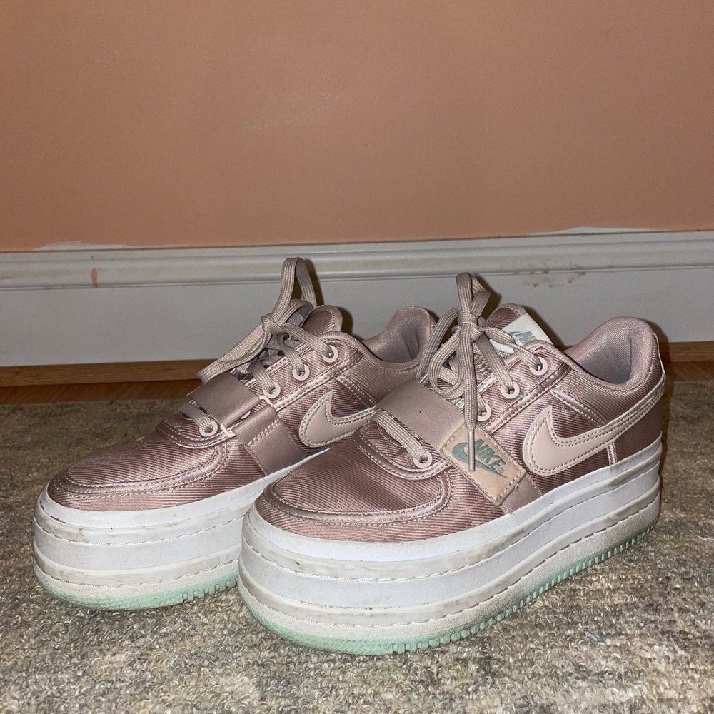 Platform Nike Air Force 1s